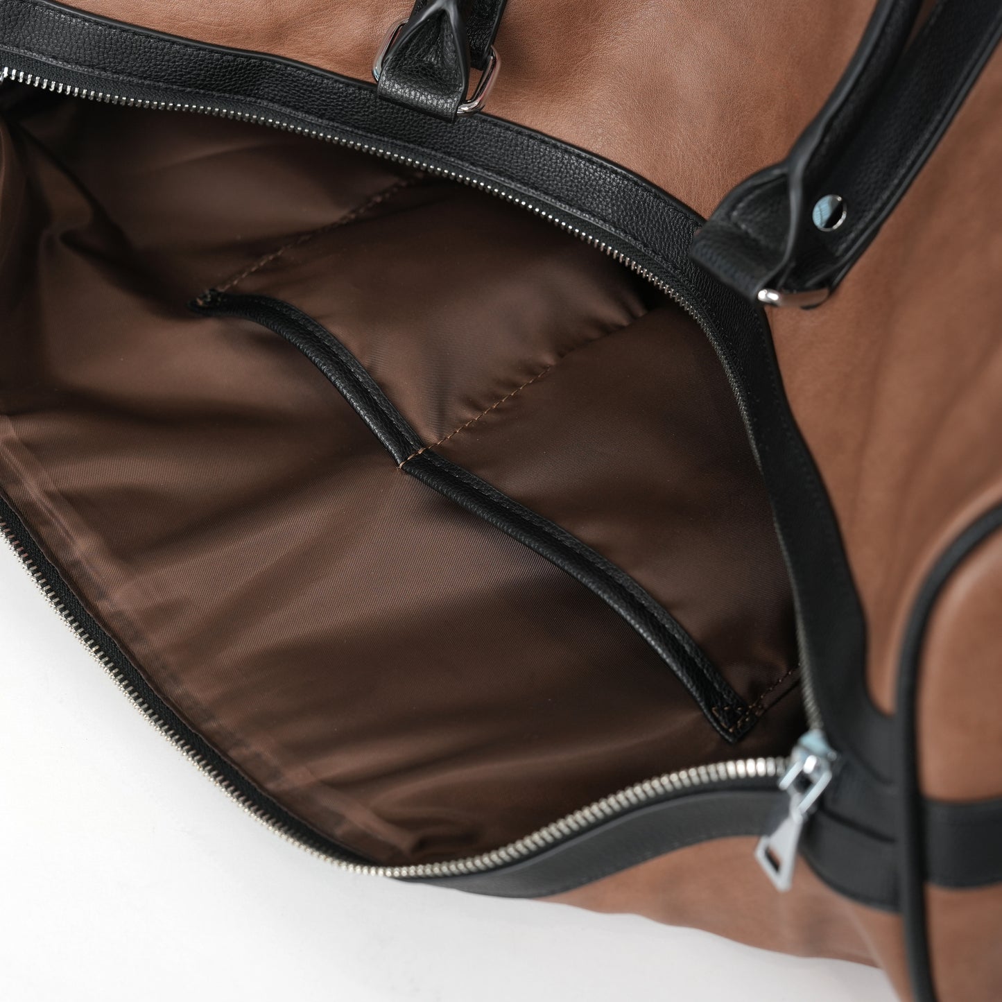 Duffle Choco leather